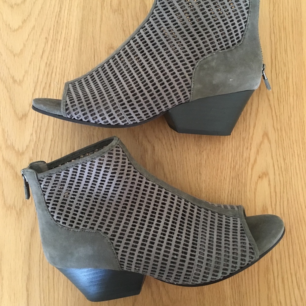 Eileen Fisher Floret Cage Open Booties
